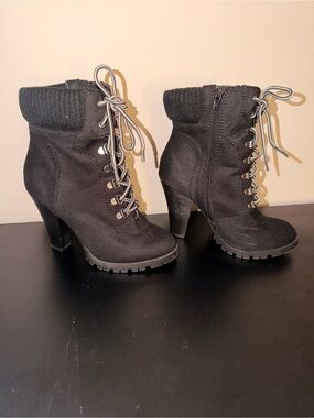 Paprika Black Lace-Up Heeled Ankle Boots